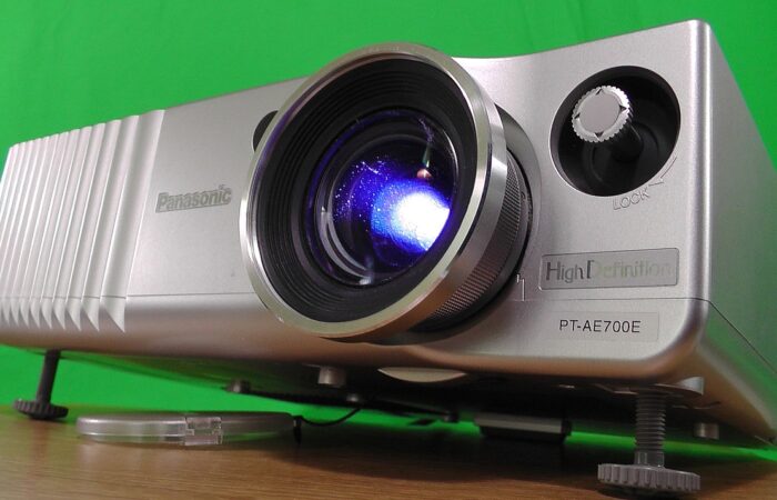 Plus_grand,_plus_net_:_Les_bénéfices_d_un_vidéoprojecteur_pour_vos_films_et_jeux